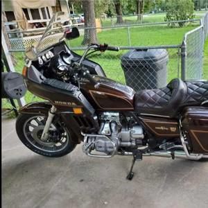 Meet your Posher, Leon